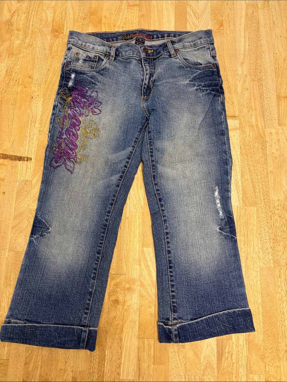SIREN Premium Denim Y2K Embroidered Crop Capri Jeans Purple Floral Distressed 7